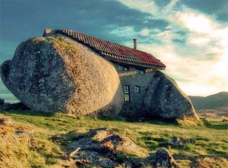 Дом Камень